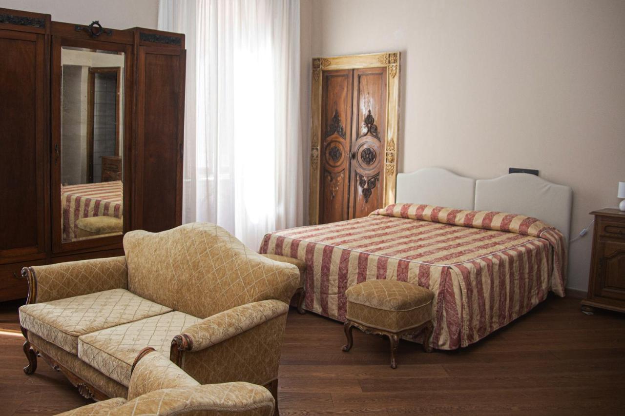 Hotel Tornielli 9 By Lvg Hotel Collection Novara Exterior foto